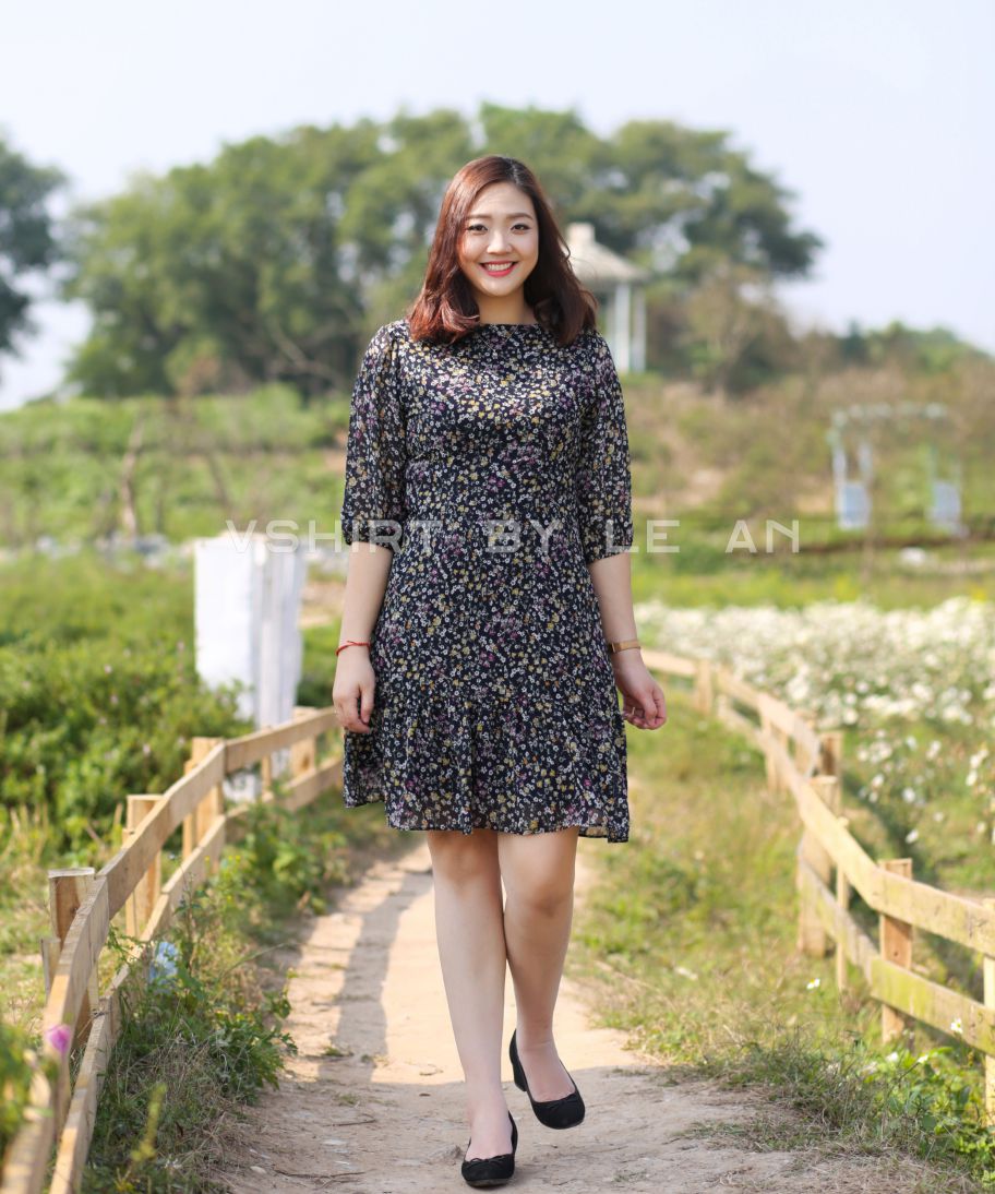 Mặc chiếc váy lạ, Minh Hằng bị ví như...bông hoa dại | Tin tức Online